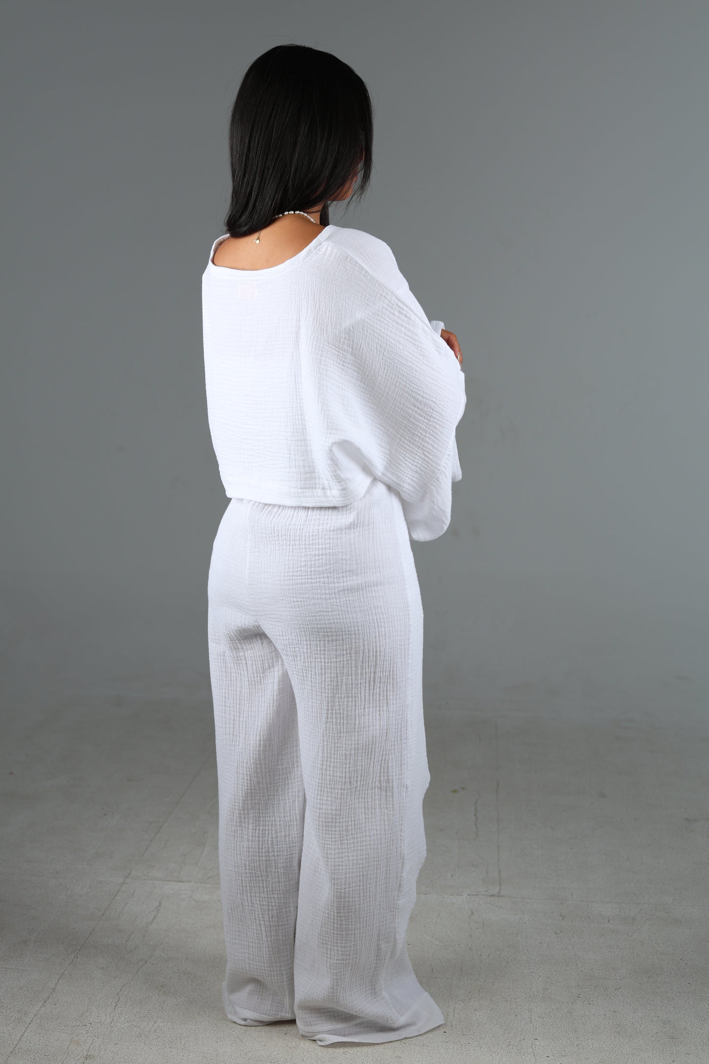 Ease Set White